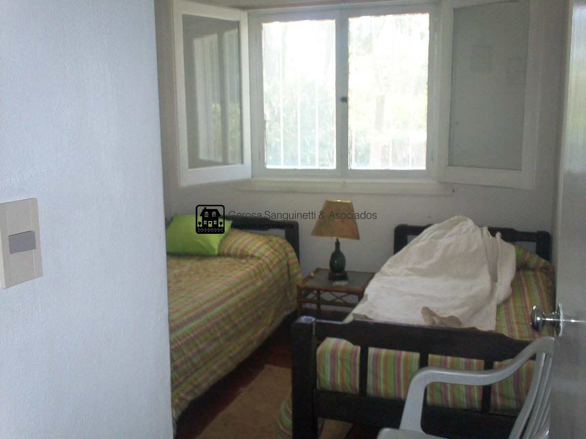 Casa ID.645 - Muy linda casa en alquiler anual a 2 cuadras del mar