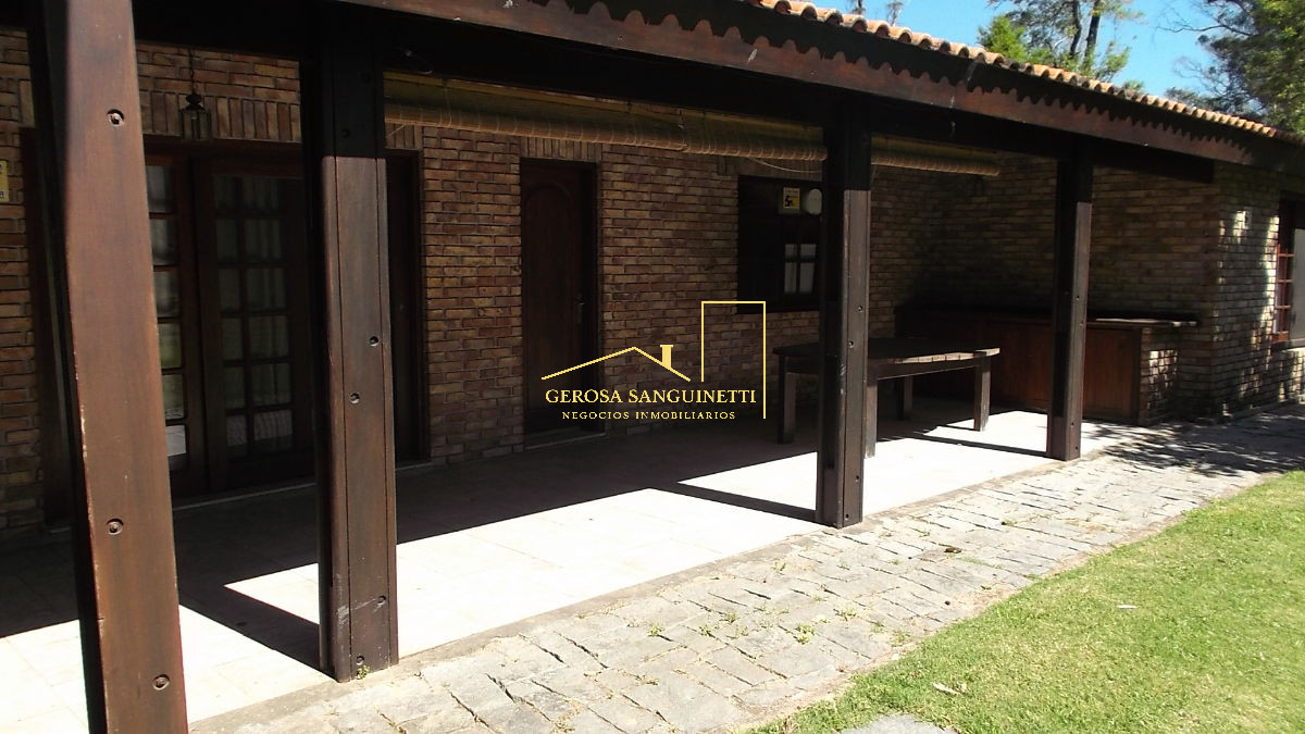 Casa ID.905 - Casa muy bien ubicada en Pinares 
