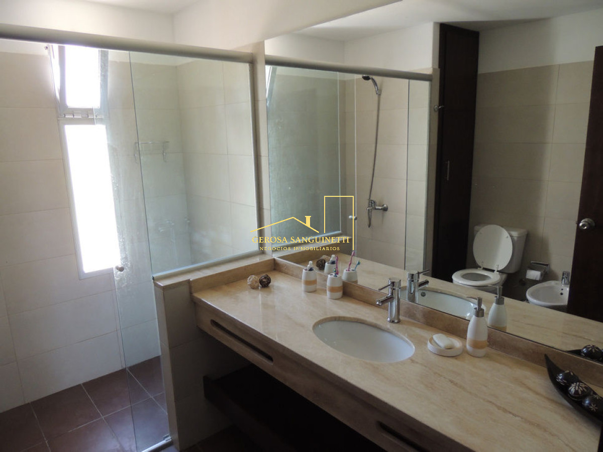 Casa ID.933 - Casa Moderna en La Barra