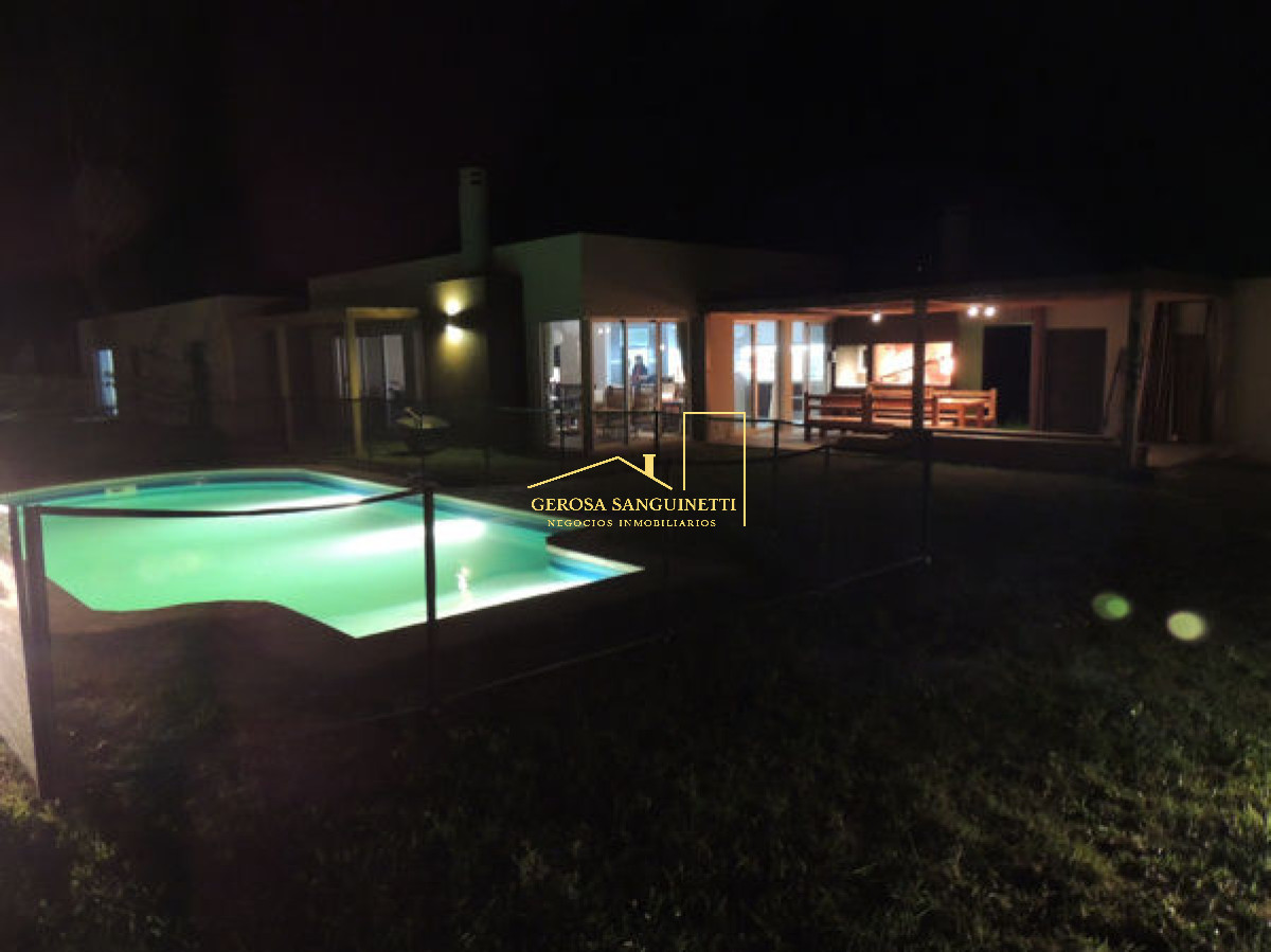 Casa ID.933 - Casa Moderna en La Barra