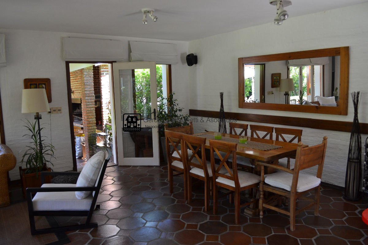 Casa ID.1073 - Espectacular casa en la Mansa a metros del mar
