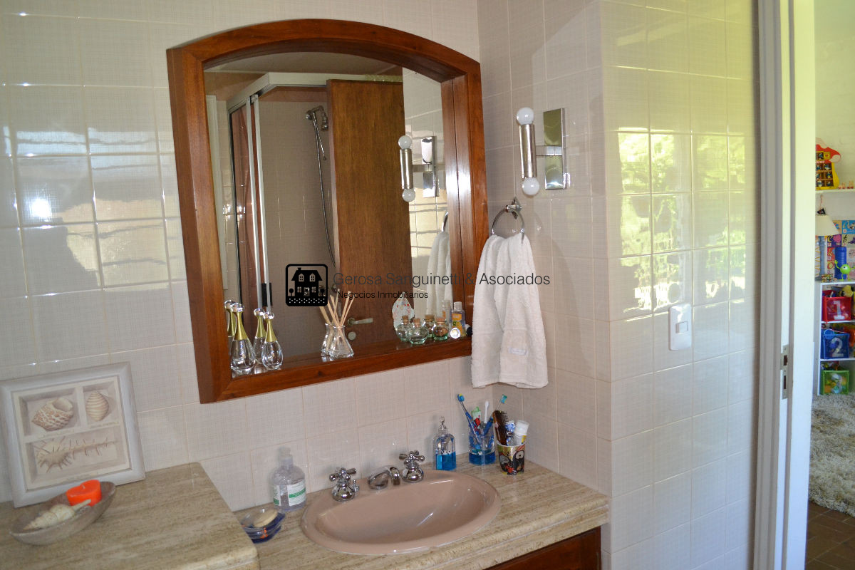 Casa ID.1073 - Espectacular casa en la Mansa a metros del mar