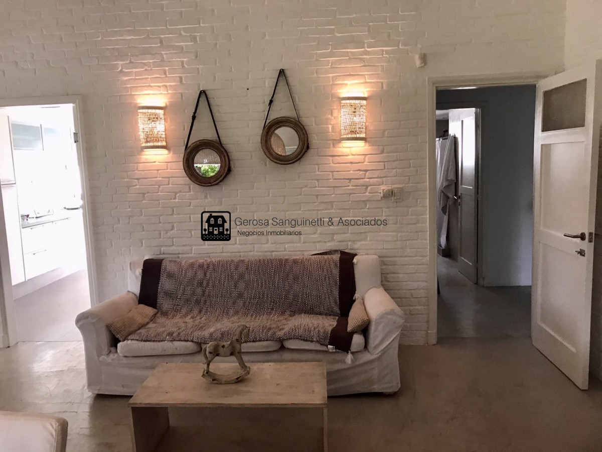 Casa ID.1555 - Muy linda casa en la Mansa con piscina y barbacoa