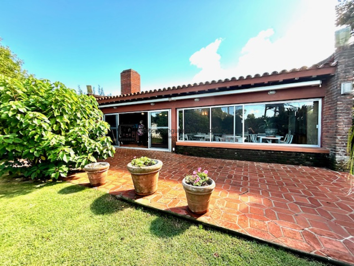 Casa ID.2492 - Muy cómoda casa en excelente ubicación 