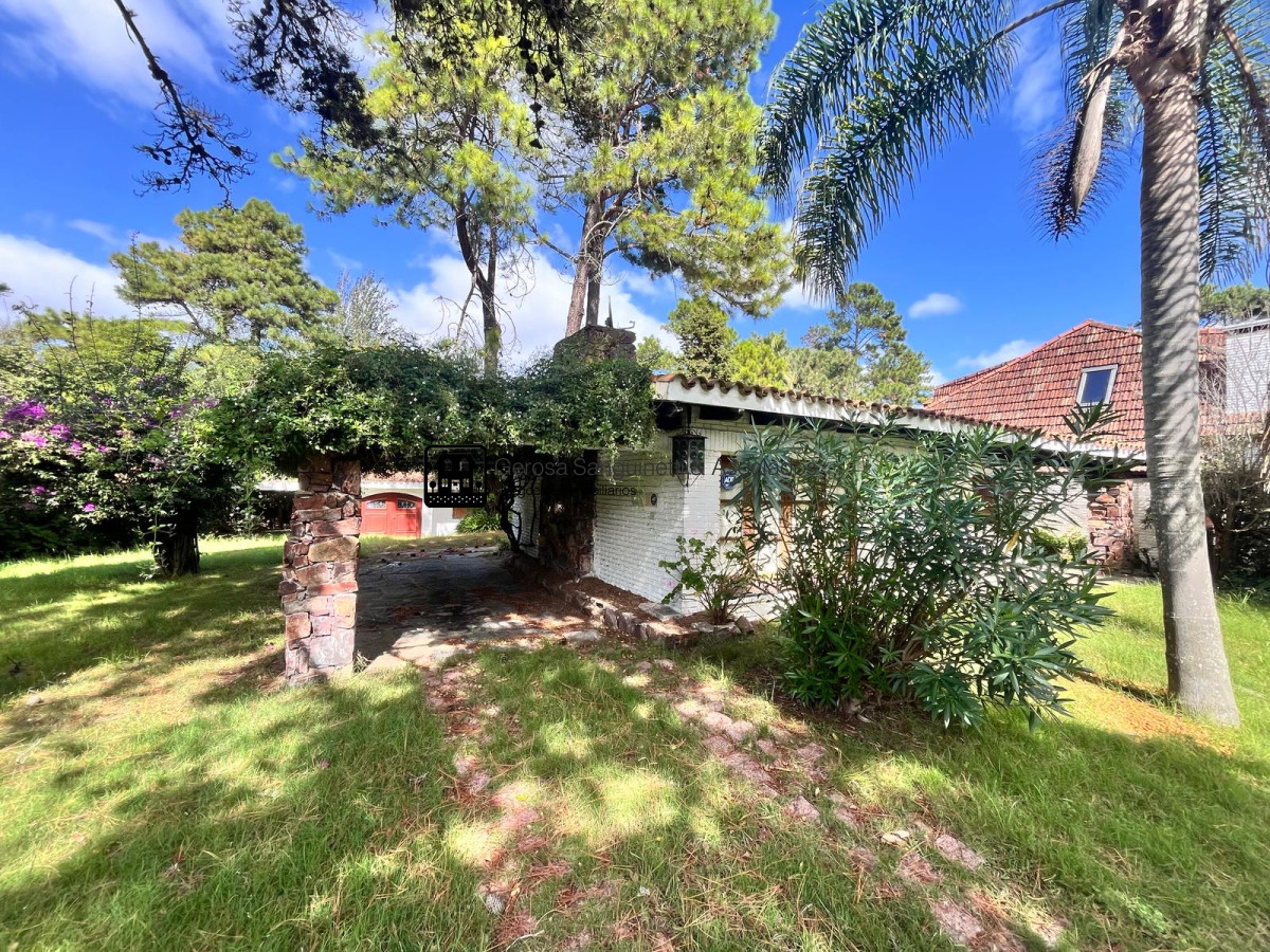 Casa ID.2633 - Chalet clásico en excelente ubicación en el Barrio Golf