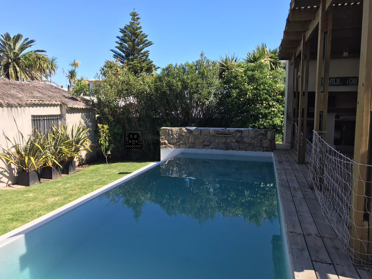 Casa ID.1541 - Espectacular casa en la Península a metros del mar