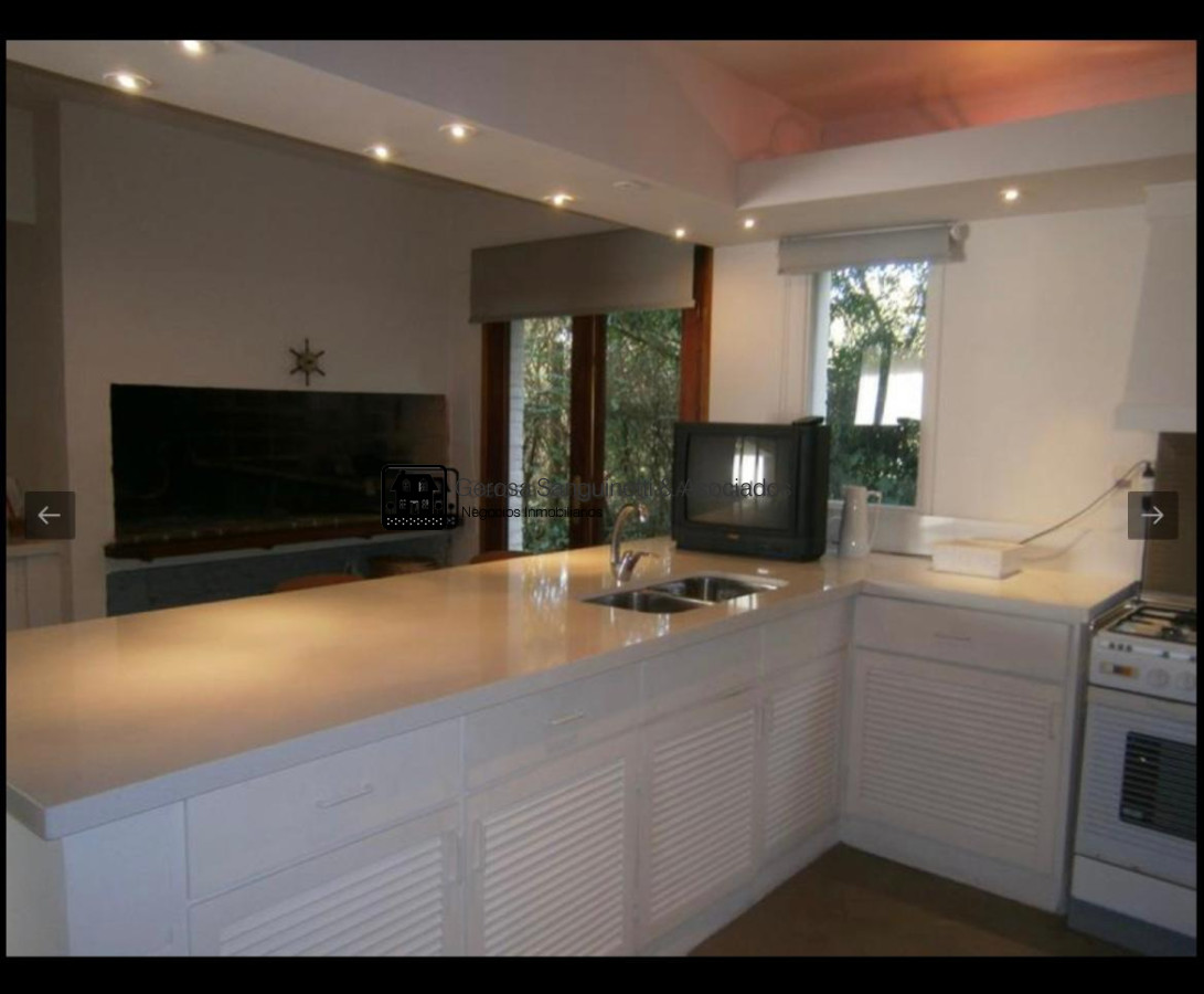 Casa ID.3217 - Muy linda casa de 4 dormitorios en Punta del Este en alquiler 