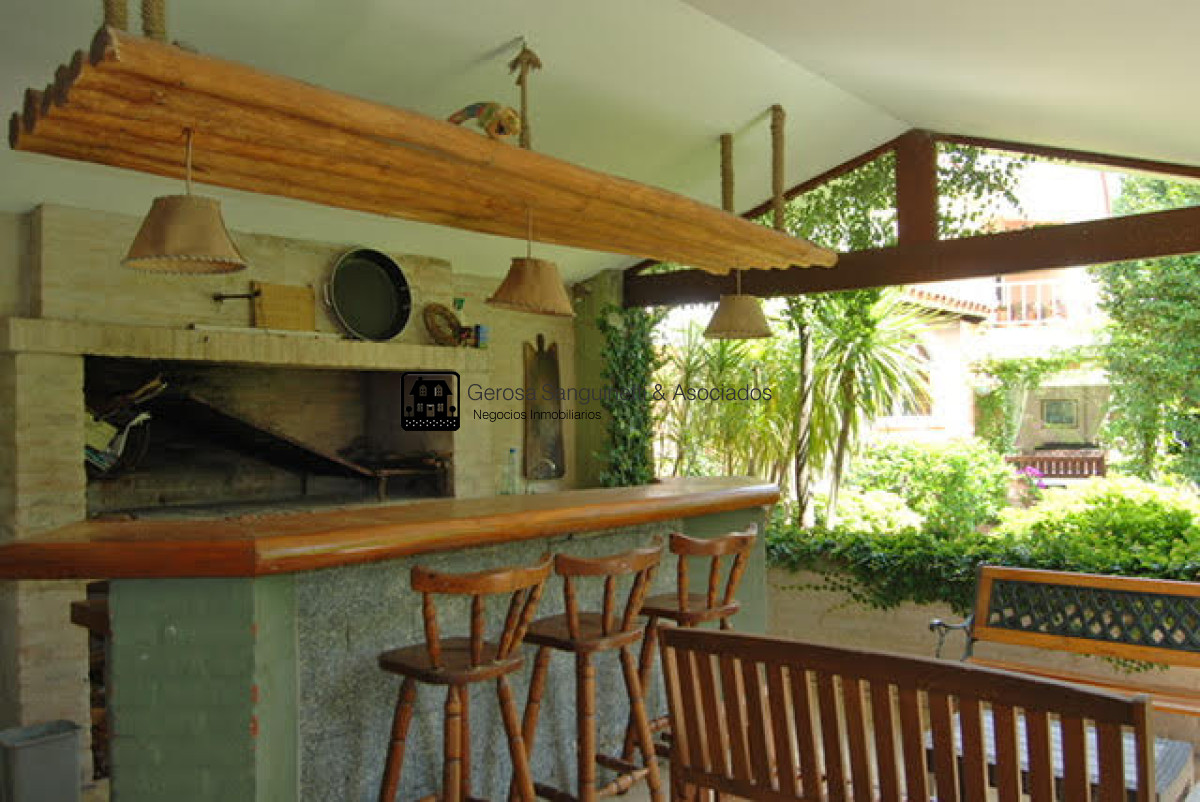 Casa ID.1590 - Espectacular casa, con todas las comodidades