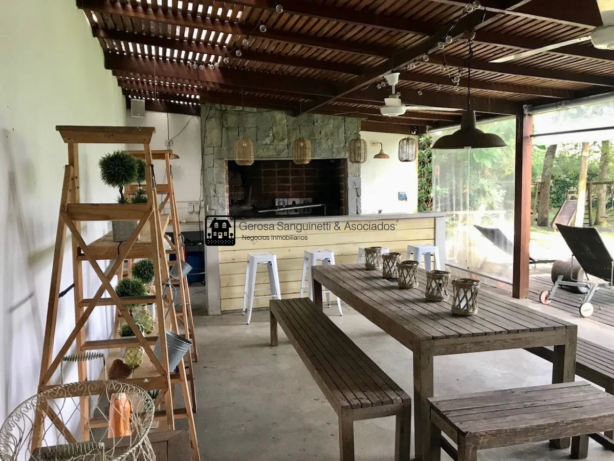 Casa ID.1555 - Muy linda casa en la Mansa con piscina y barbacoa