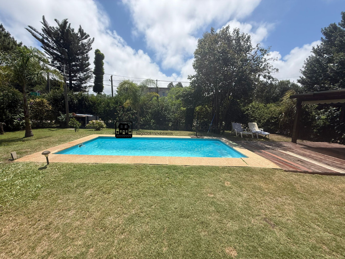 Casa ID.3398 - Casa de 2 dormitorios en alquiler en Jardines de Cordoba