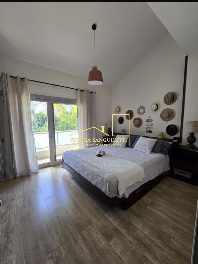 Casa ID.3187 - Casa de 4 dormitorios en Punta del Este en alquiler 