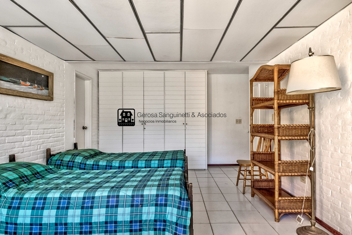 Casa ID.1332 - Muy linda casa en Pinares a metros del mar