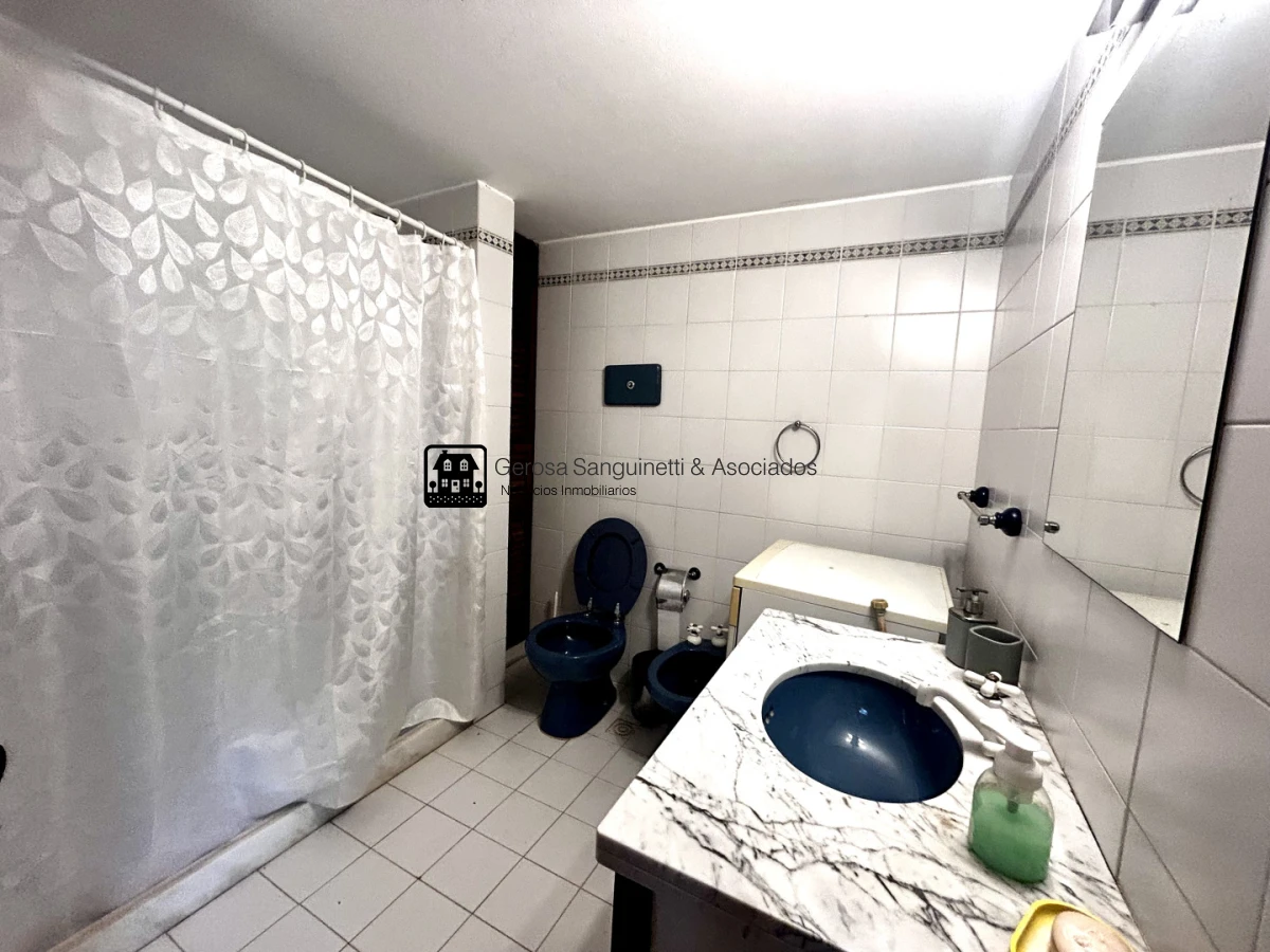 Casa ID.3198 - Casa de 6 dormitorios en San Rafael en alquiler