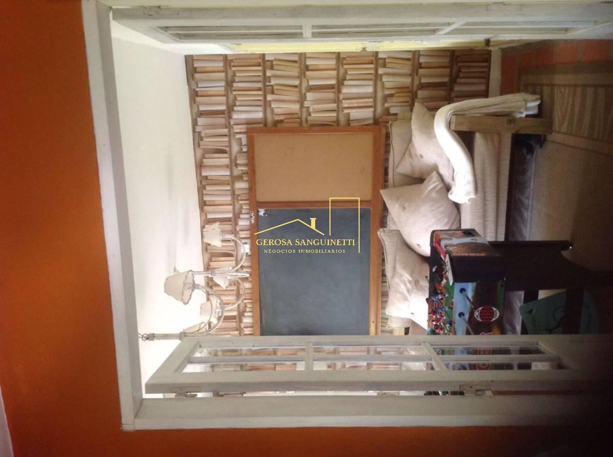 Casa ID.3399 - Casa en Pinares de 4 dormitorios en venta