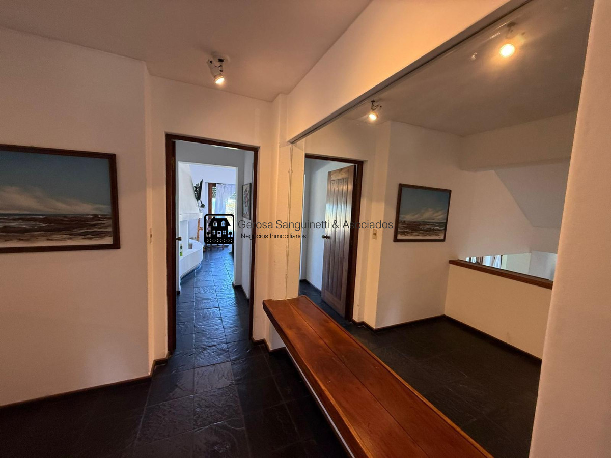 Casa ID.3346 - Espectacular casa de 3 dormitorios en alquiler en Solanas