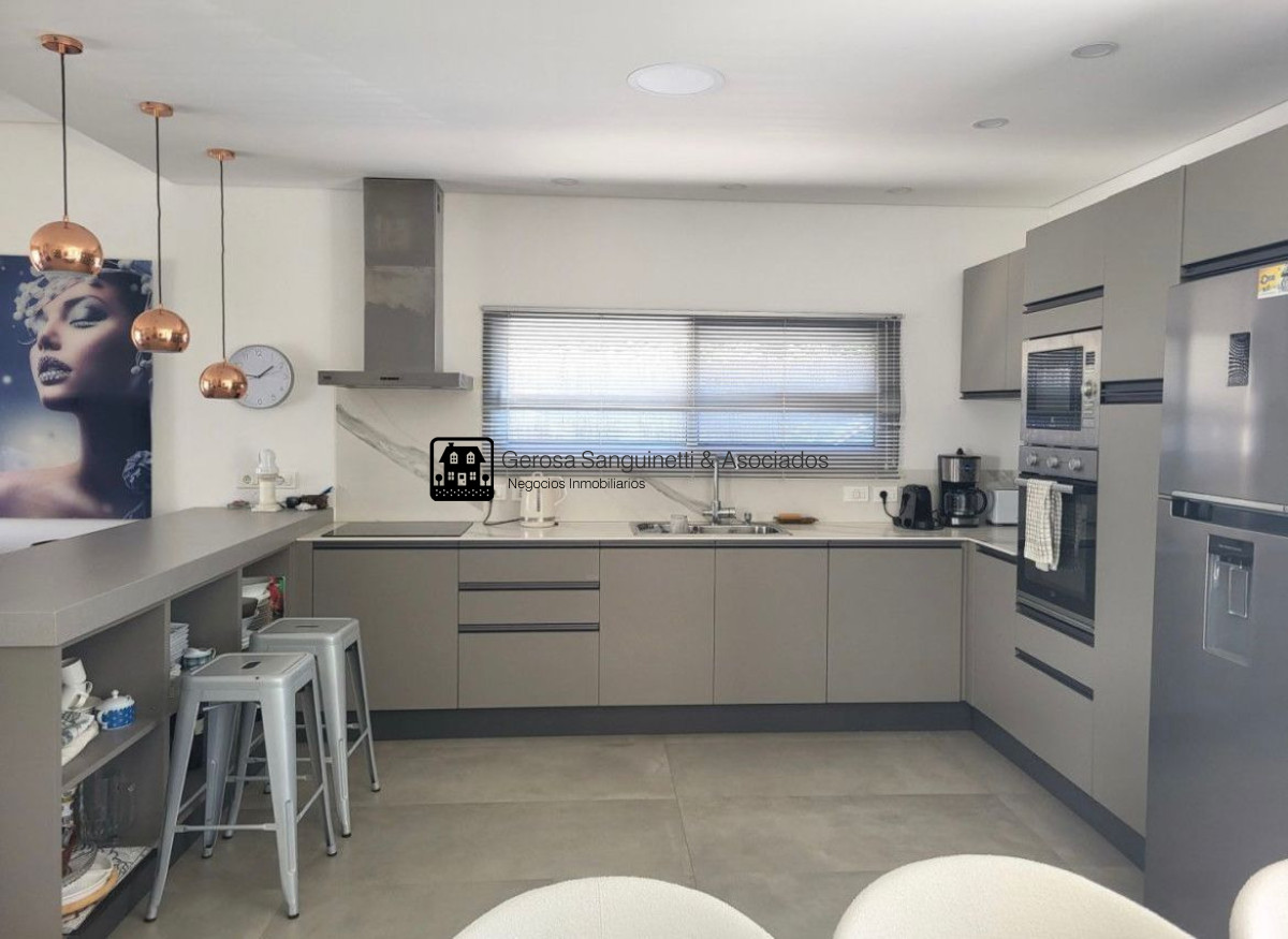 Casa ID.3511 - Hermosa casa de 3 dormitorios en venta en San Rafael 