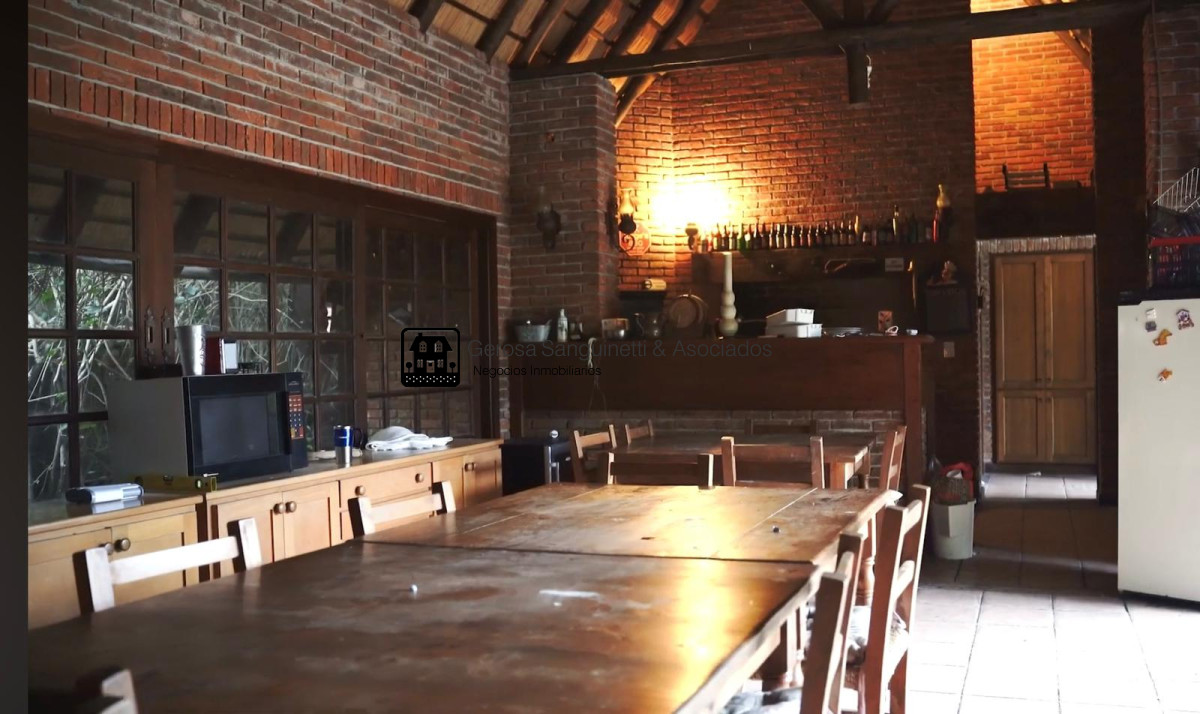 Casa ID.3303 - Gran casa de 5 dormitorios en venta en playa mansa 