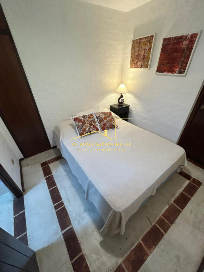 Casa ID.3368 - Casa de 5 dormitorios en Rincon del Indio en alquiler temporada