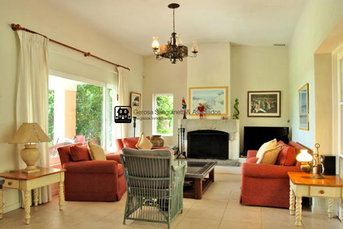 Casa ID.1590 - Espectacular casa, con todas las comodidades