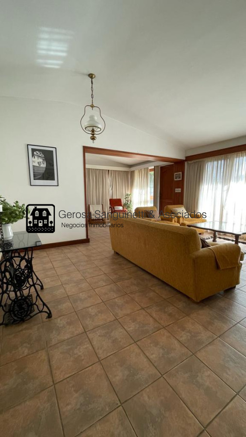 Casa ID.1901 - Muy linda casa, muy buena ubicación