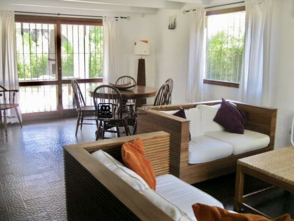 Casa ID.1020 - Casa en Pinares totalmente reciclada