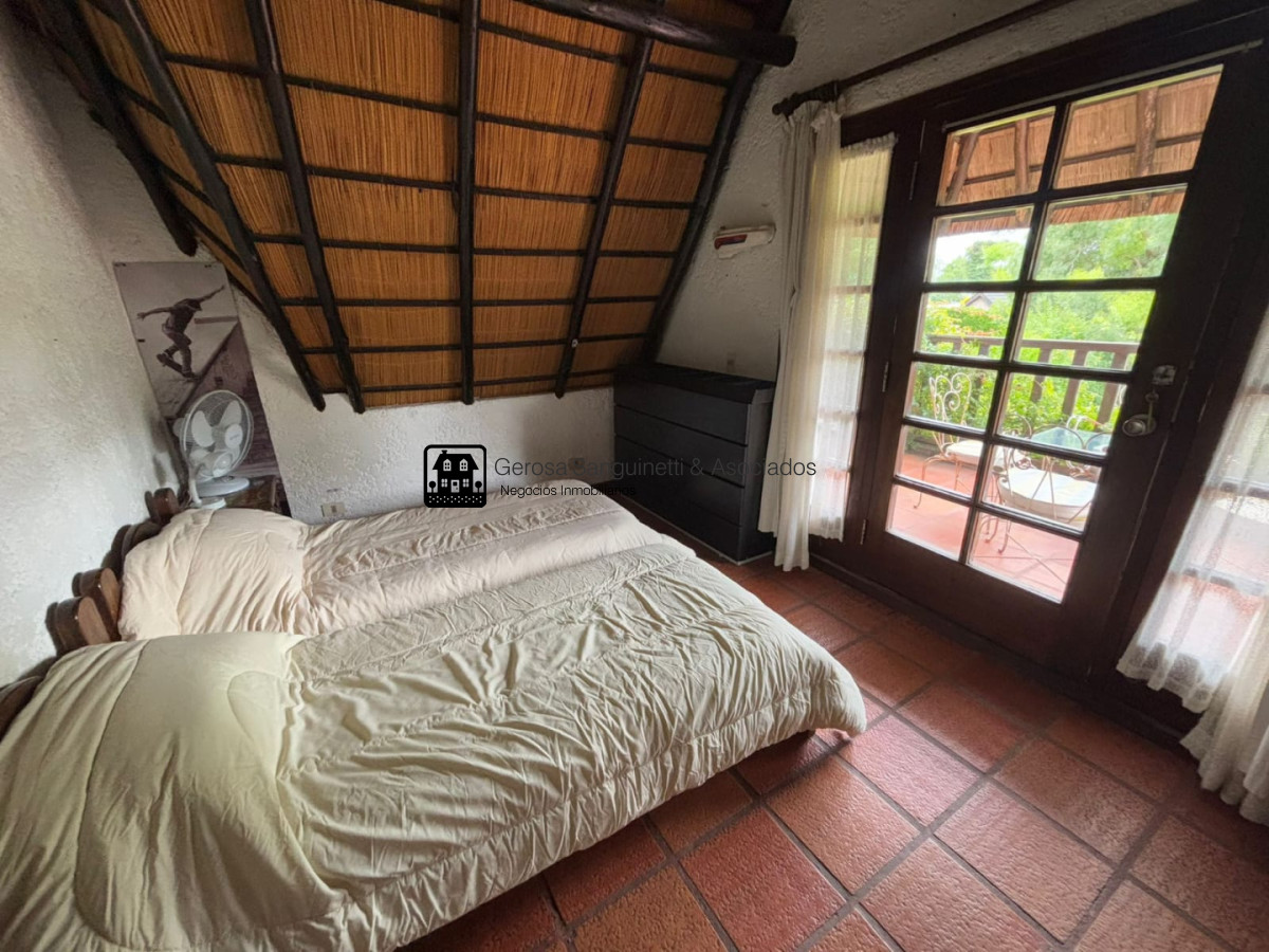 Casa ID.798 - Casa de 4 dormitorios en alquiler en Pinares Punta del Este 