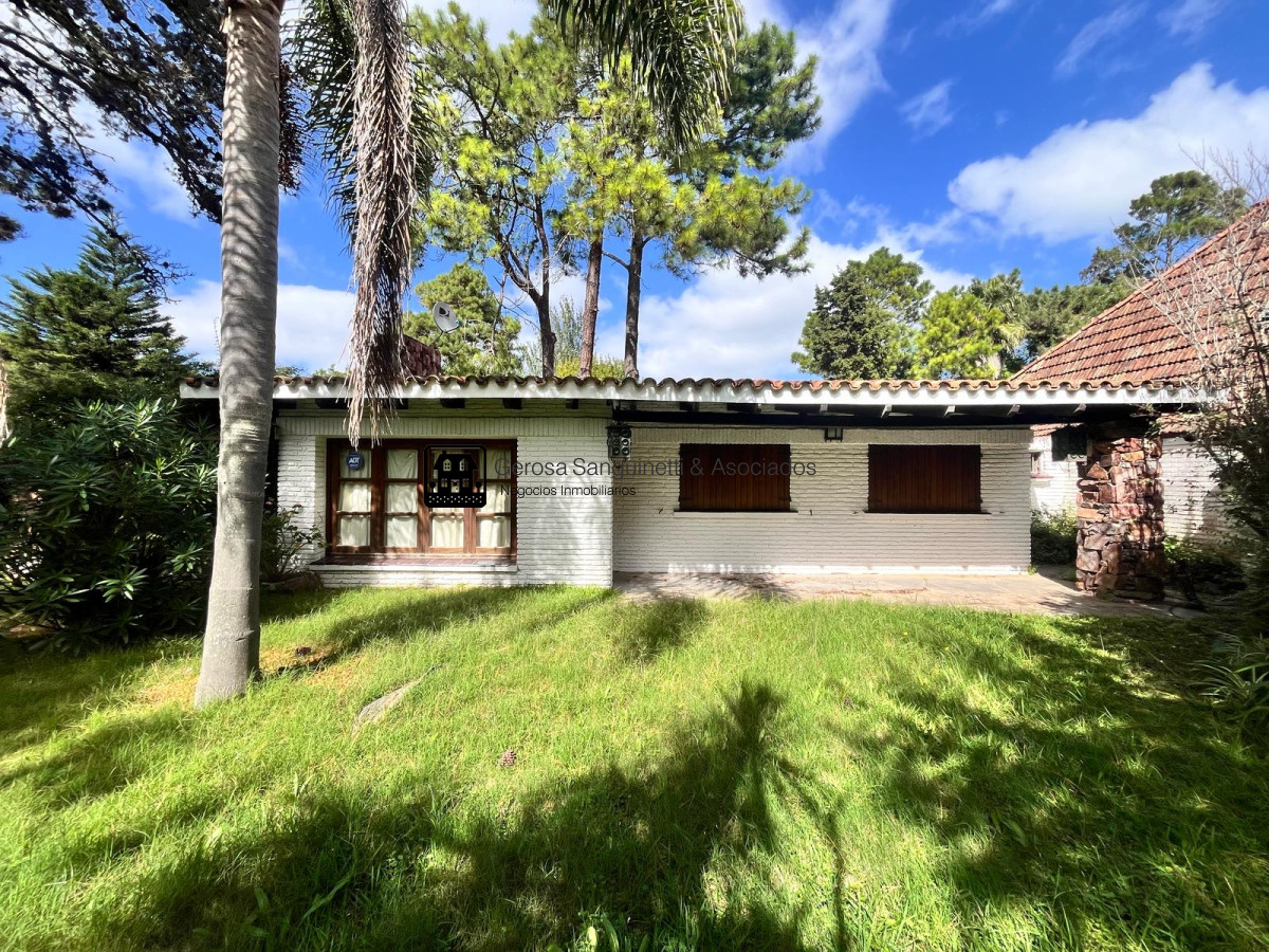 Casa ID.2633 - Chalet clásico en excelente ubicación en el Barrio Golf