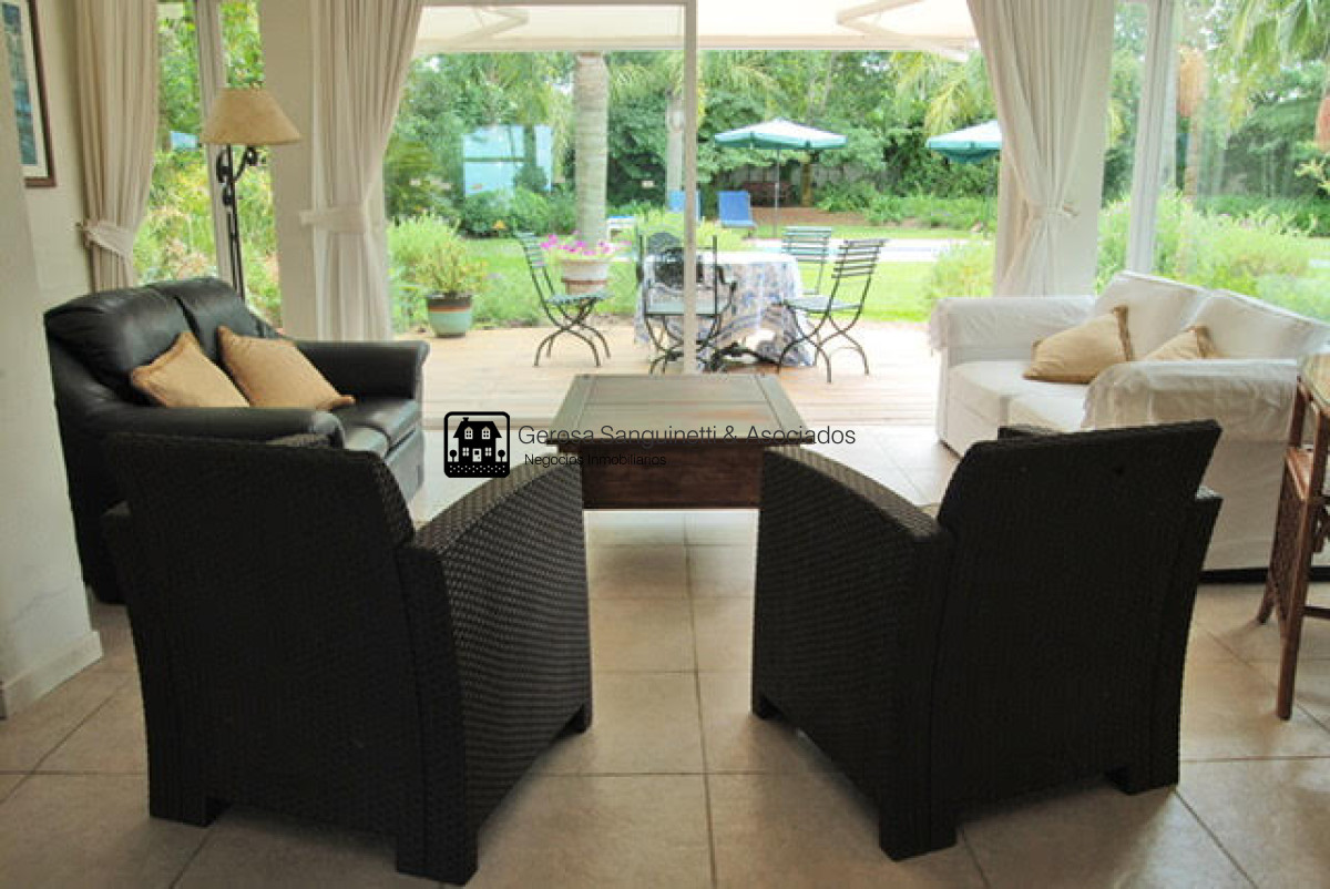 Casa ID.1590 - Espectacular casa, con todas las comodidades