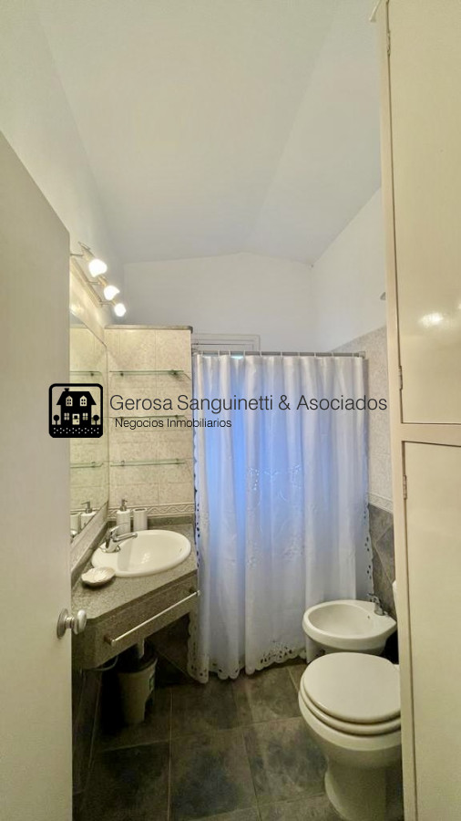 Casa ID.1901 - Muy linda casa, muy buena ubicación