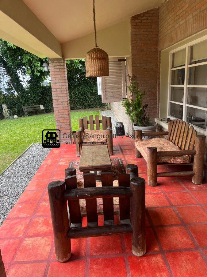 Casa ID.2730 - Muy linda casa en la Mansa con piscina en alquiler