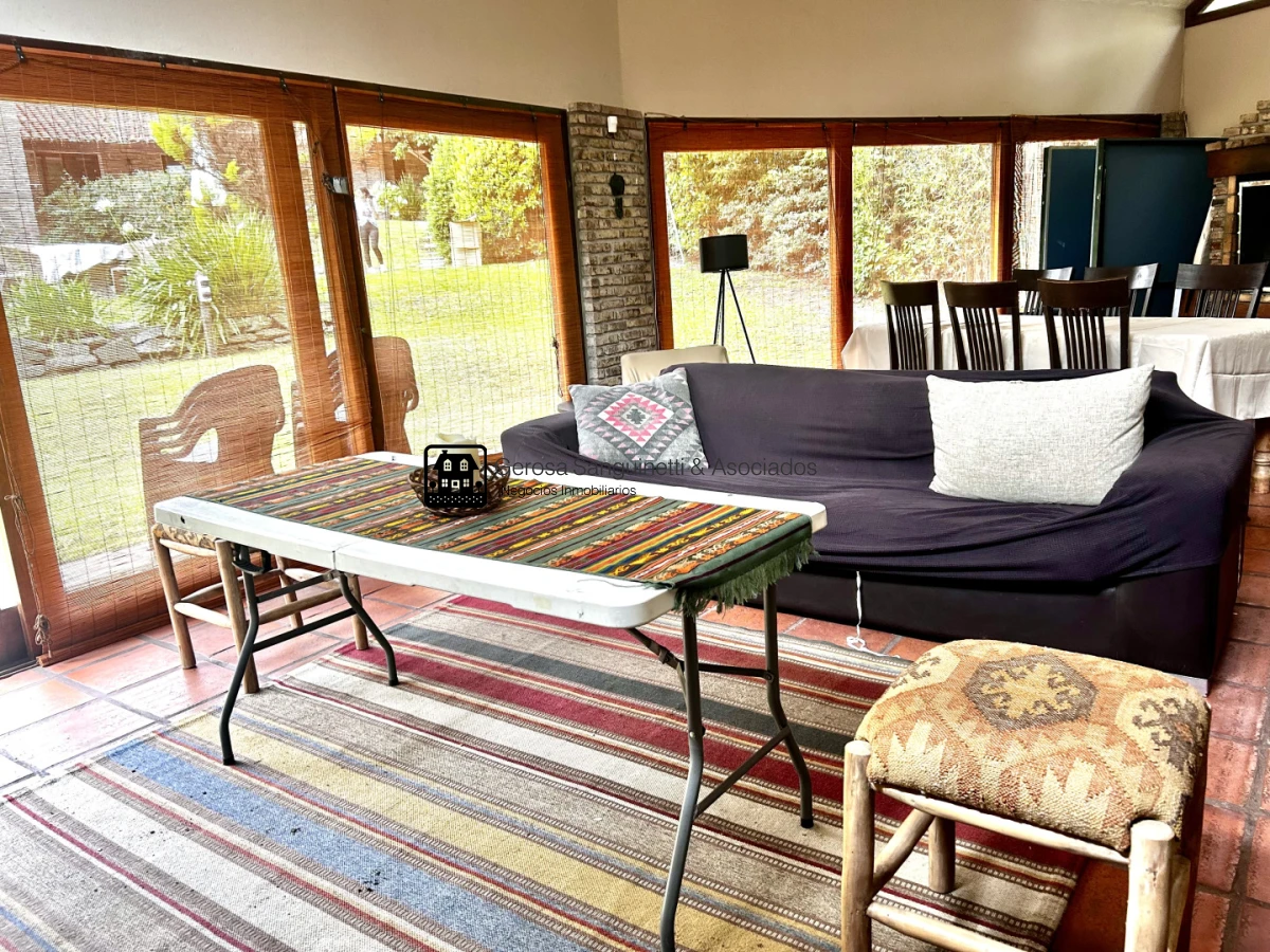 Casa ID.3198 - Casa de 6 dormitorios en San Rafael en alquiler