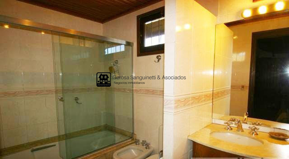 Casa ID.1658 - Espectacular casa con todas las comodidades
