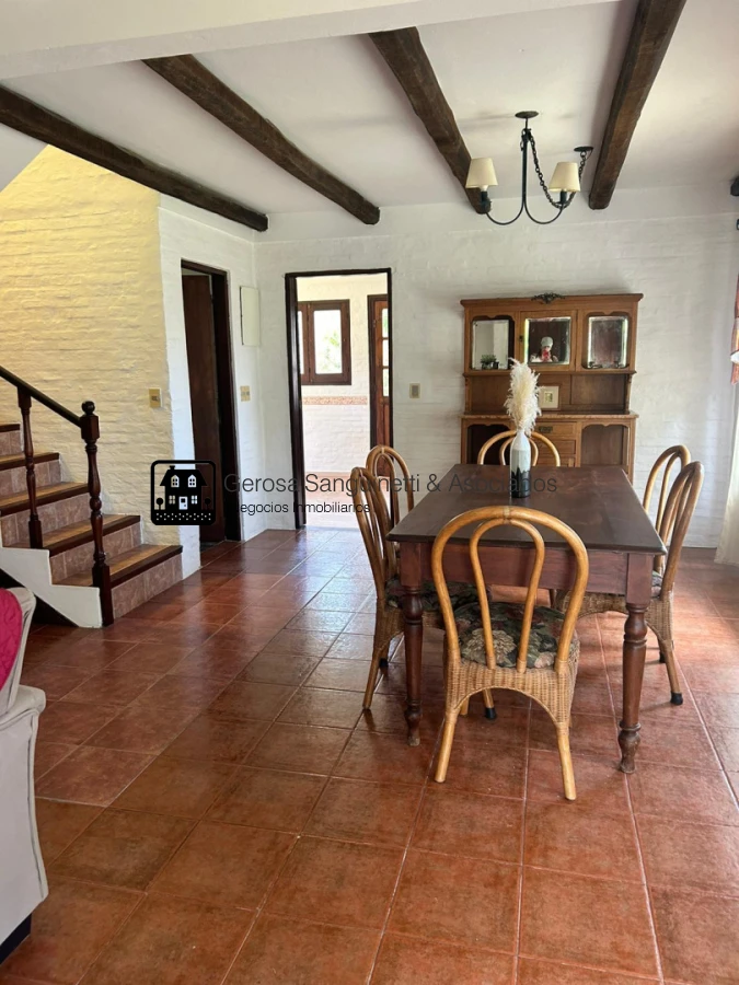 Casa ID.2124 - Casa en Pinares de 3 dormitorios en venta 