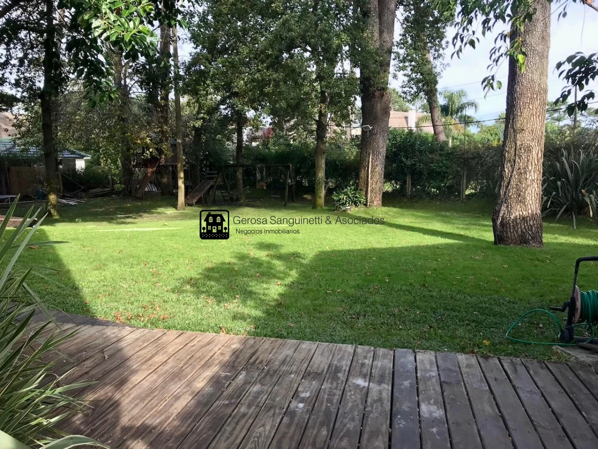 Casa ID.1555 - Muy linda casa en la Mansa con piscina y barbacoa