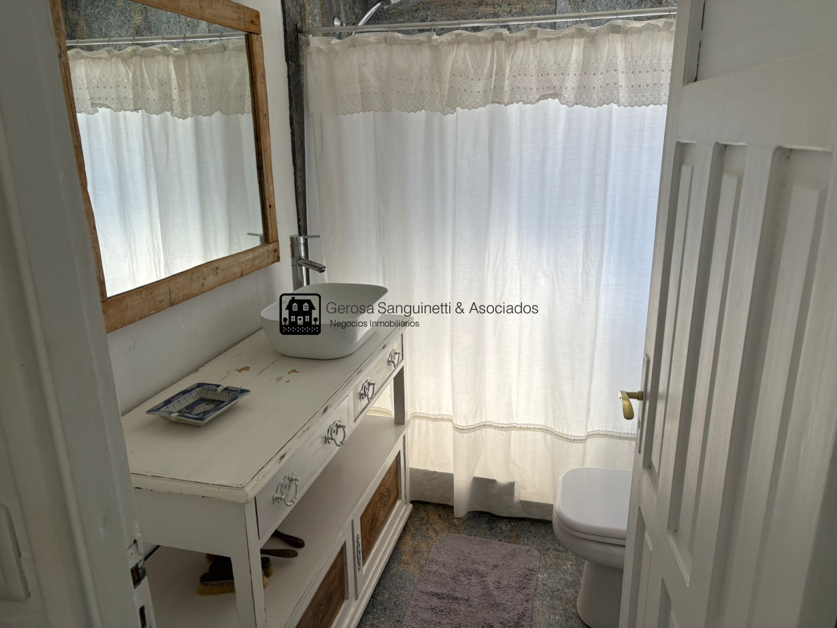 Casa ID.3319 - Duplex en la barra en alquiler