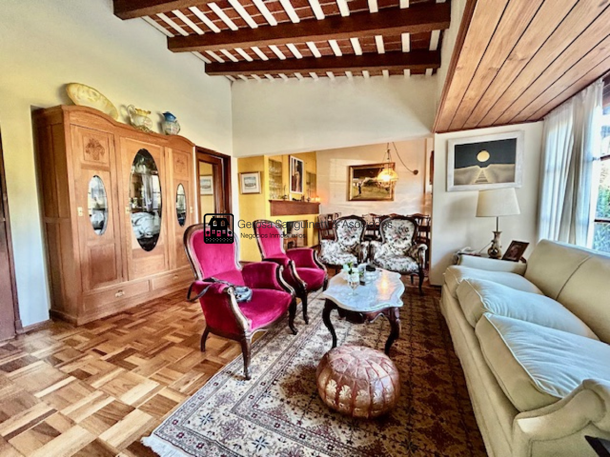 Casa ID.2672 - Casa en venta en la Mansa, excelente ubicación 