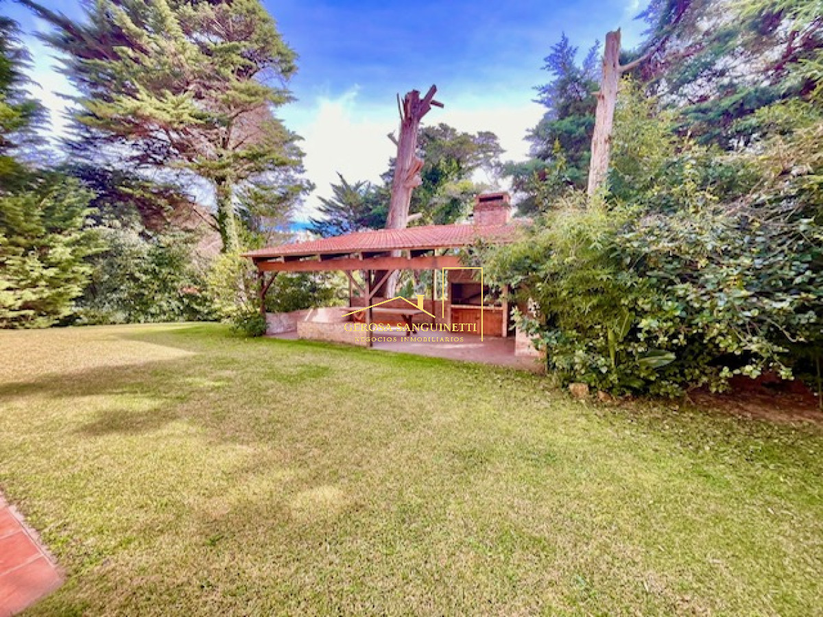 Casa ID.2657 - Muy linda casa a a metros del mar en Punta del Este 3 dormitorios