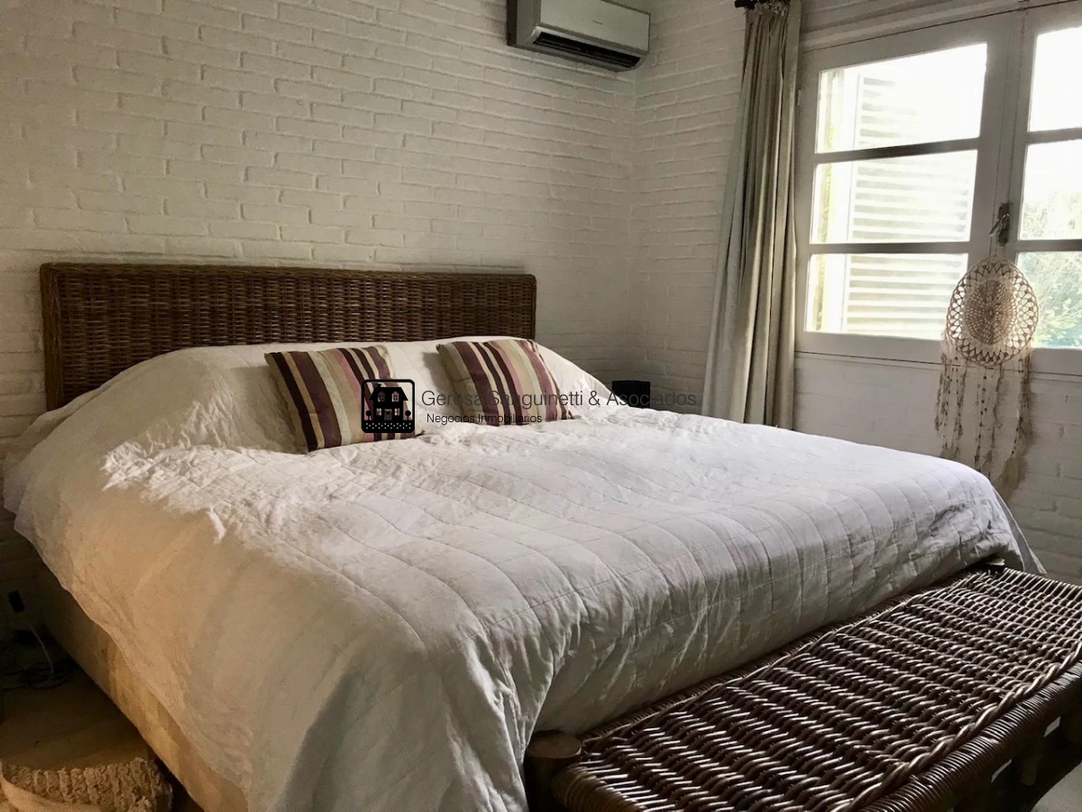 Casa ID.1555 - Muy linda casa en la Mansa con piscina y barbacoa
