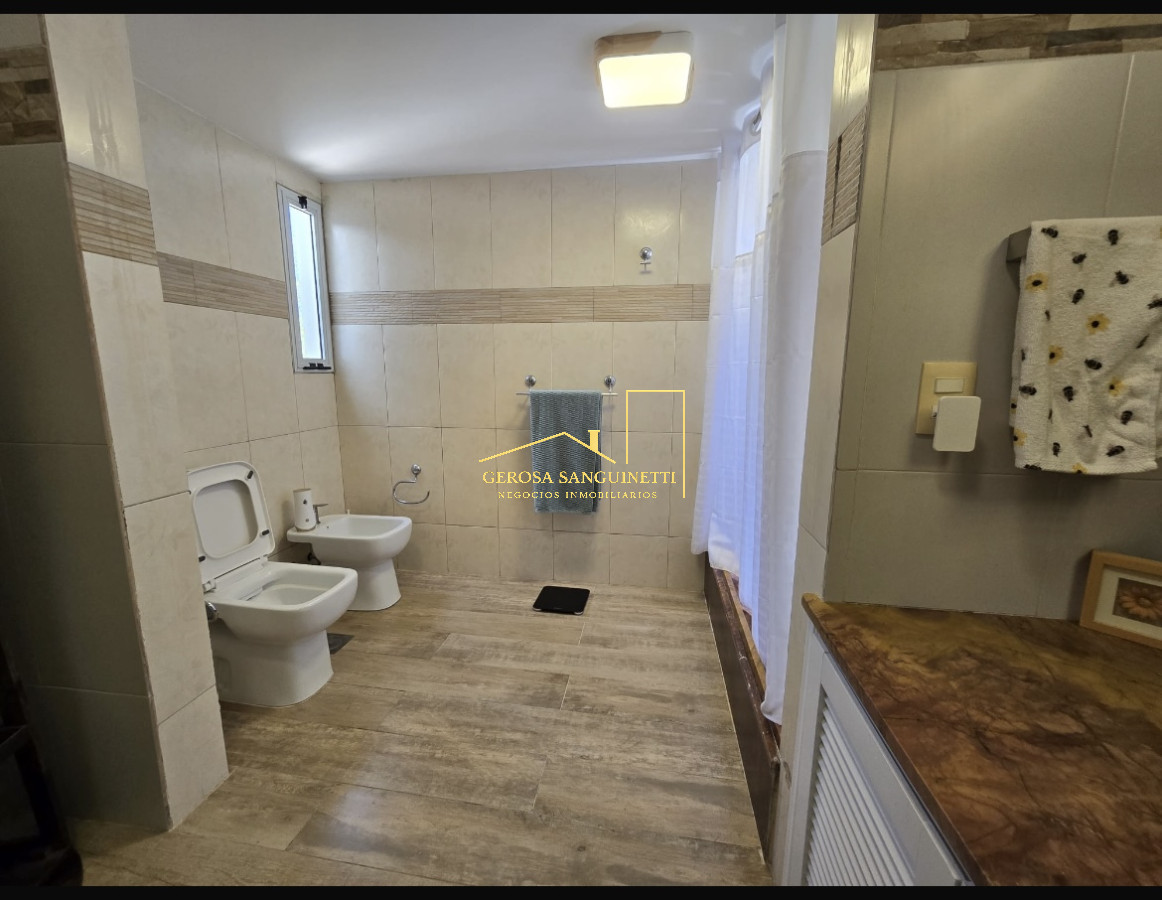 Casa ID.3187 - Casa de 4 dormitorios en Punta del Este en alquiler 