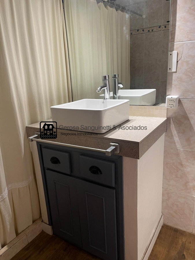 Casa ID.2730 - Muy linda casa en la Mansa con piscina en alquiler