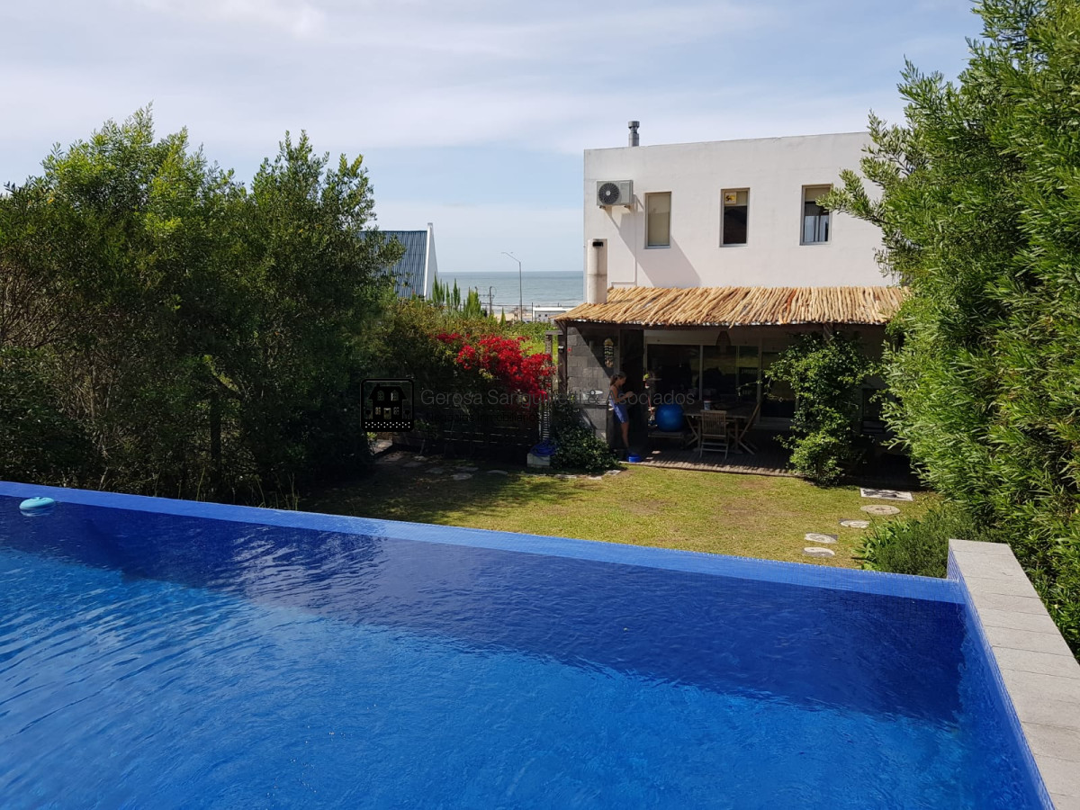 Casa ID.808 - Casa a metros del mar