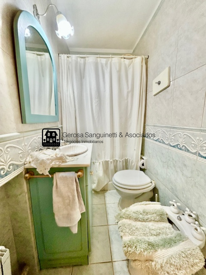 Casa ID.2672 - Casa en venta en la Mansa, excelente ubicación 