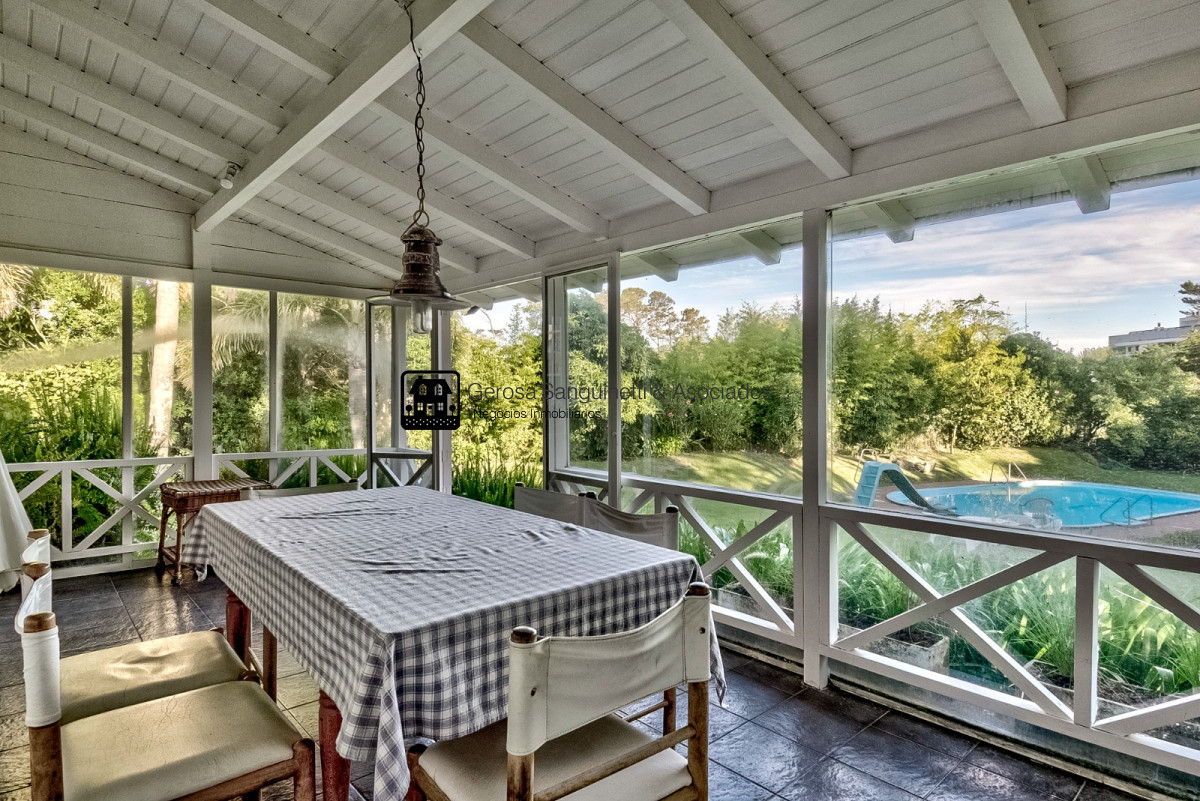 Casa ID.1332 - Muy linda casa en Pinares a metros del mar