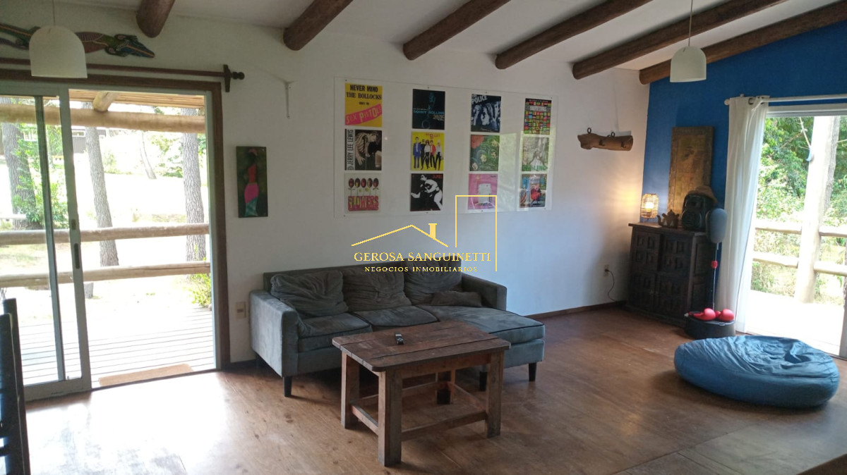 Espaciosa cabaña en Punta Ballena de 3 dormitorios en alquiler - GST3331C