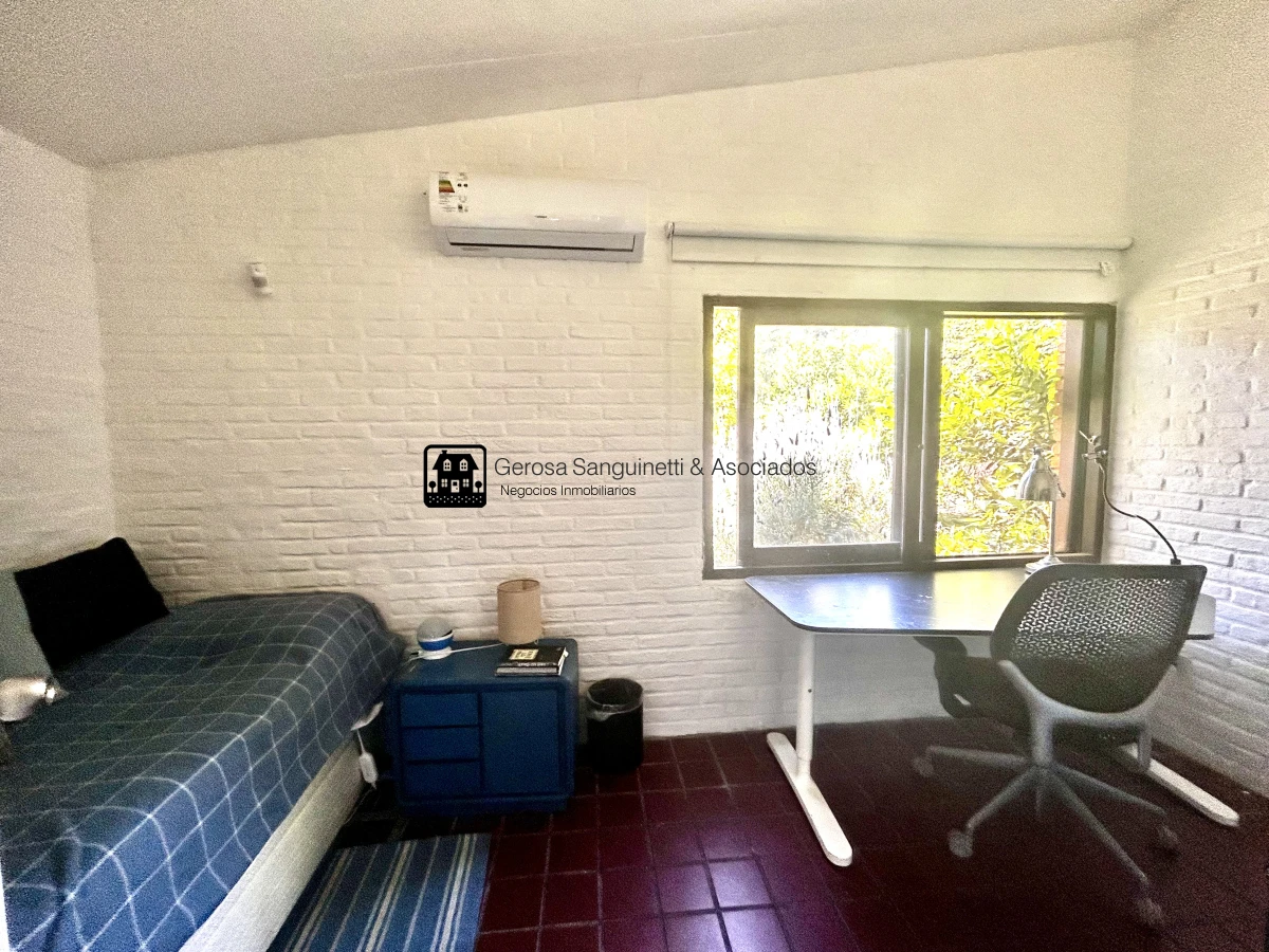 Casa ID.2743 - Casa en Pinares, muy buena ubicación  