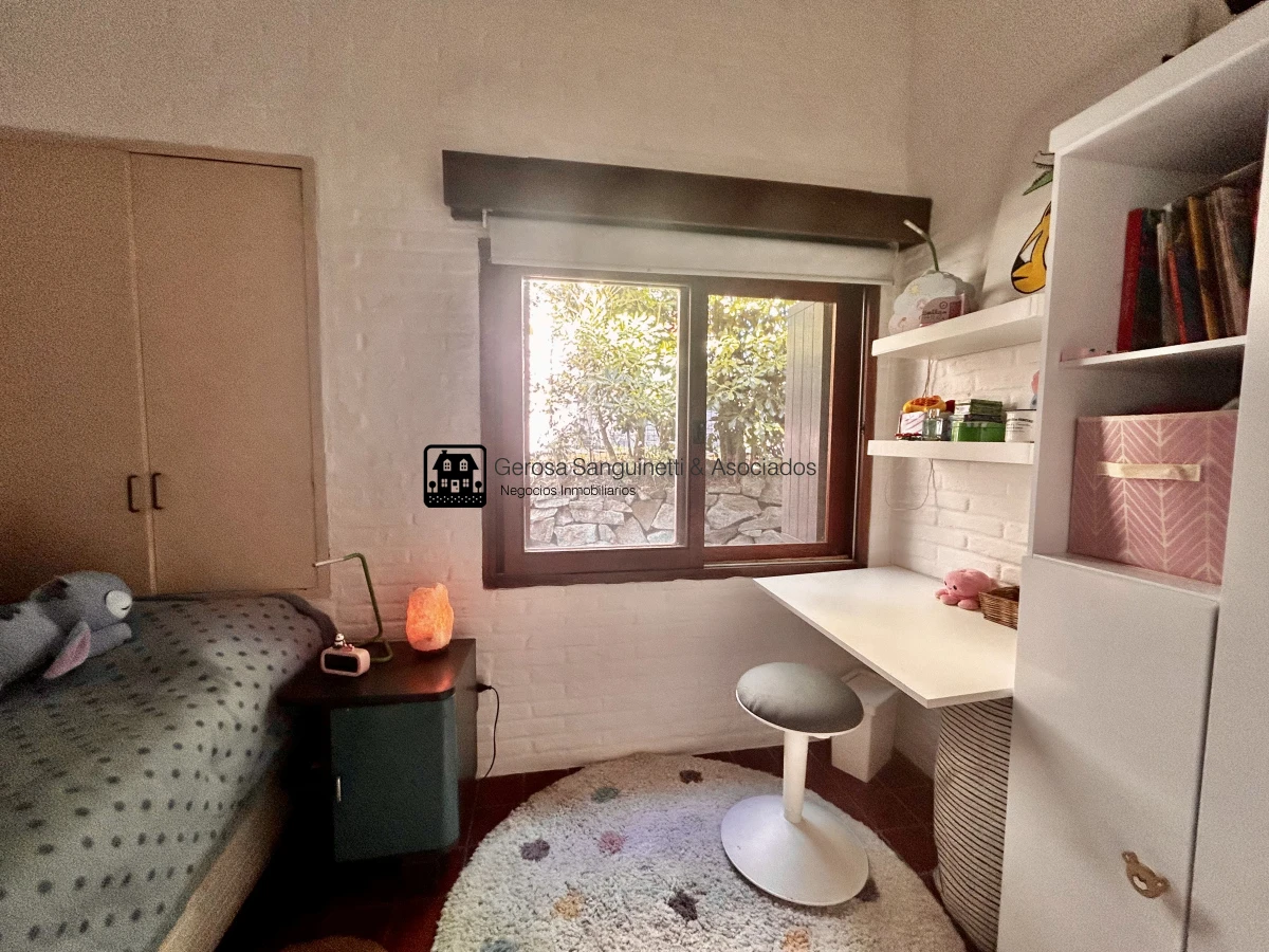 Casa ID.2743 - Casa en Pinares, muy buena ubicación  