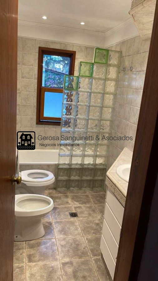 Casa ID.3345 - casa muy comoda en venta en Jardines de Cordoba con 4 dormitorios