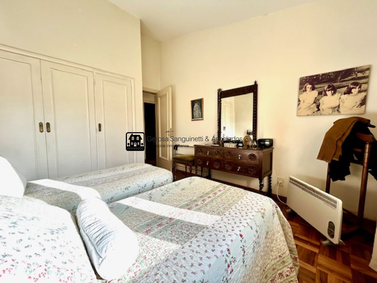 Casa ID.2672 - Casa en venta en la Mansa, excelente ubicación 