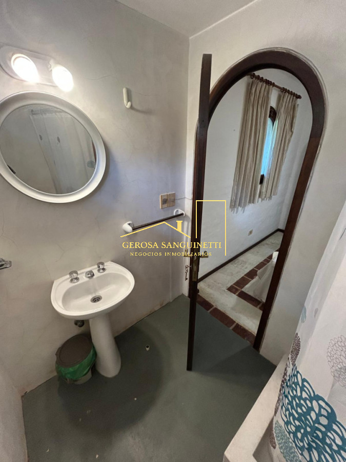 Casa ID.3368 - Casa de 5 dormitorios en Rincon del Indio en alquiler temporada