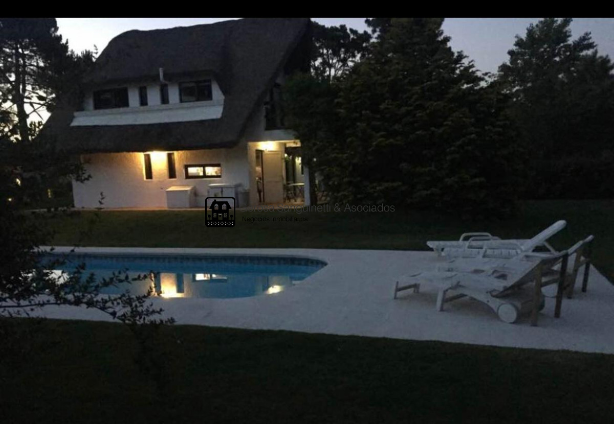 Casa ID.3304 - Casa de 3 dormitorios en alquiler anual en Rincón del Indio